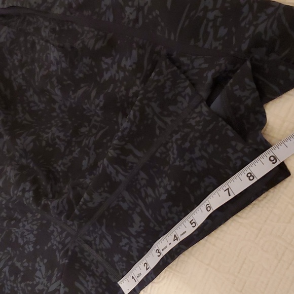 Lululemon Men's Short Tiger Camo - Picture 8 of 13